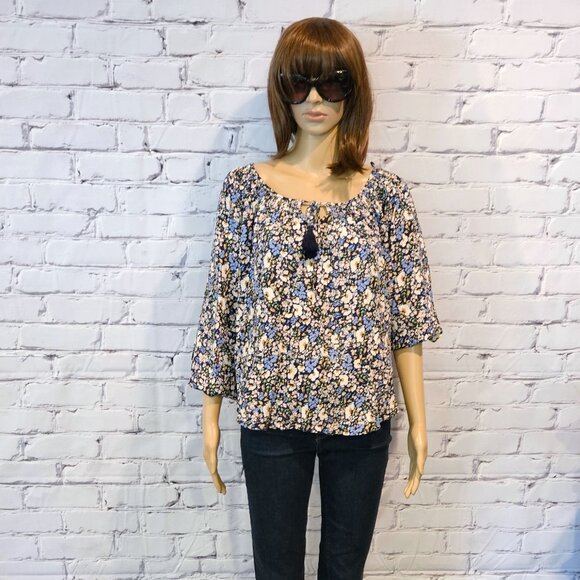 NWOT!! RW&Co long sleeve floral pattern shirt with front tassel ties - Picture 3 of 9